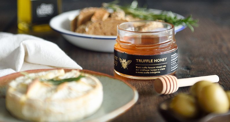 How to Pair Raw Honey with Artisan Cheese (2026 Guide)